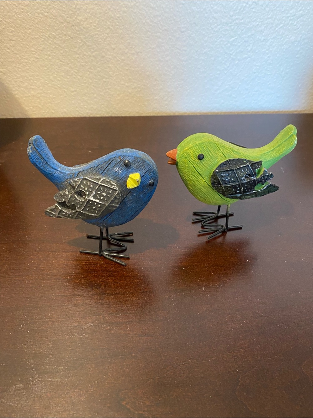 Set of two decorative birds green and blue